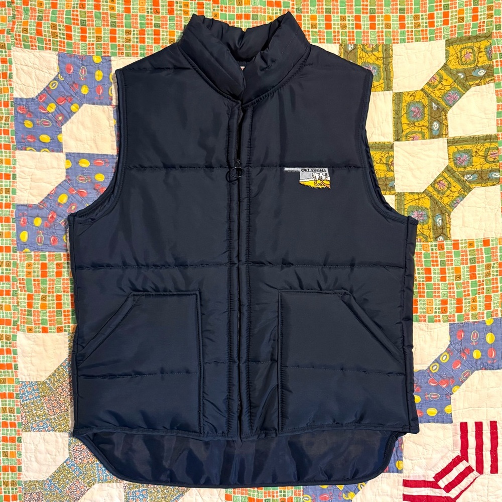 Vintage 80’s Red Rock Navy Nylon Quilted Vest with Oklahoma Oilfield Patch Med